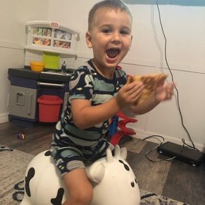 Meet your Posher, Kelly